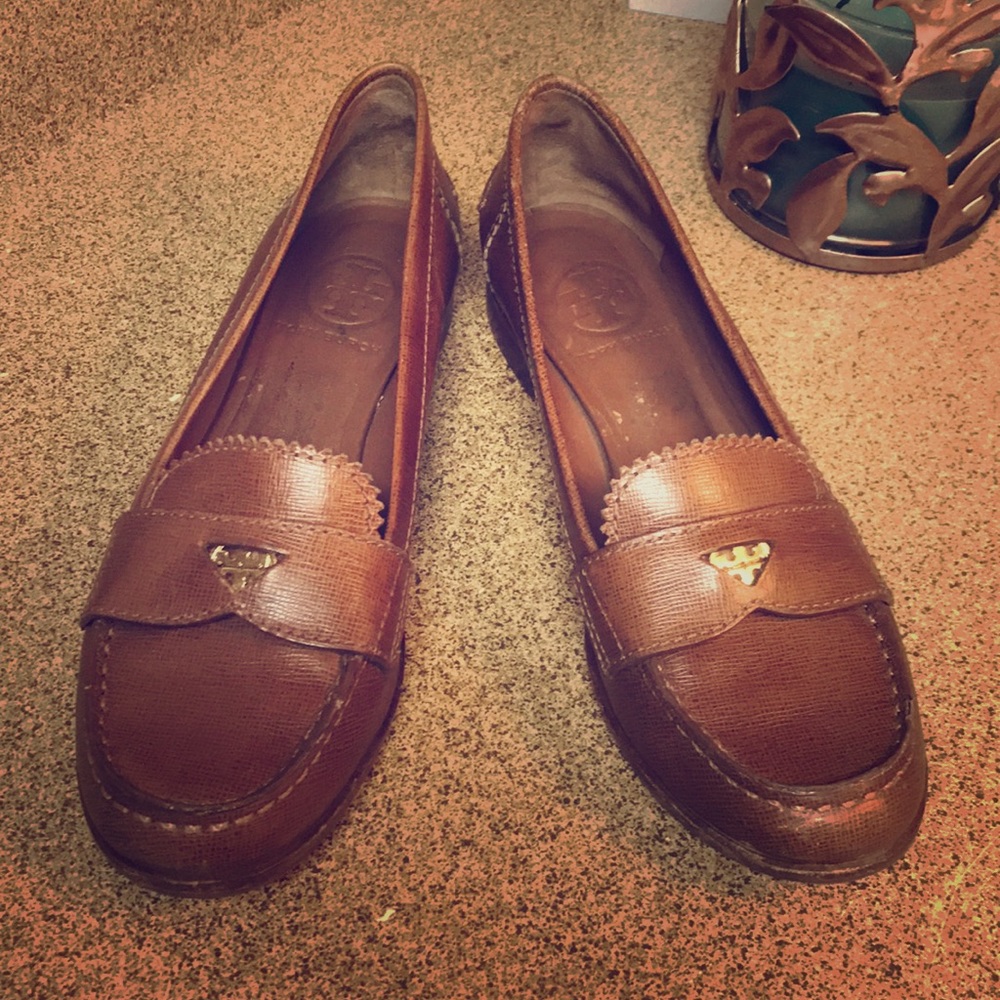 Tory Burch brown leather loafer